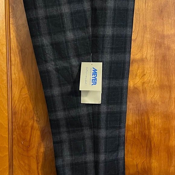 Meyers Trousers for a perfect fit - Picture 12 of 13